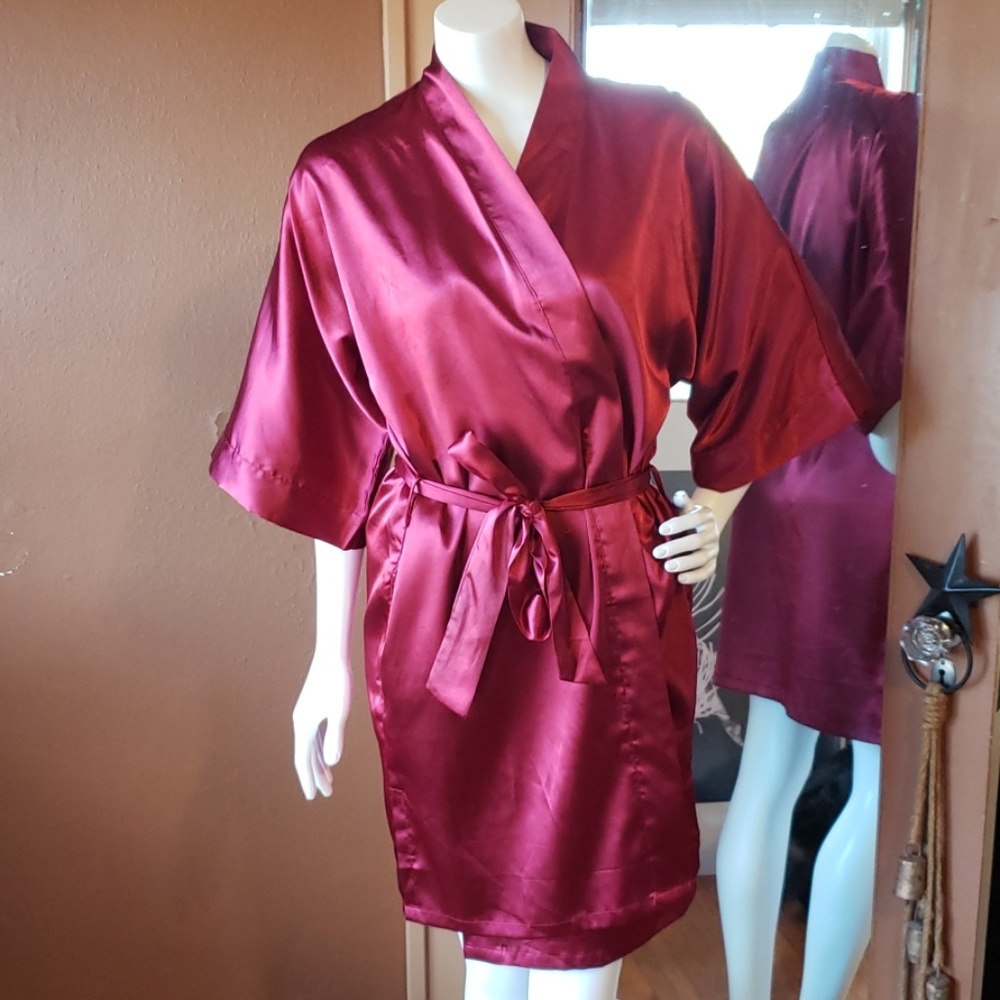 🥳 3 for $15 Robe